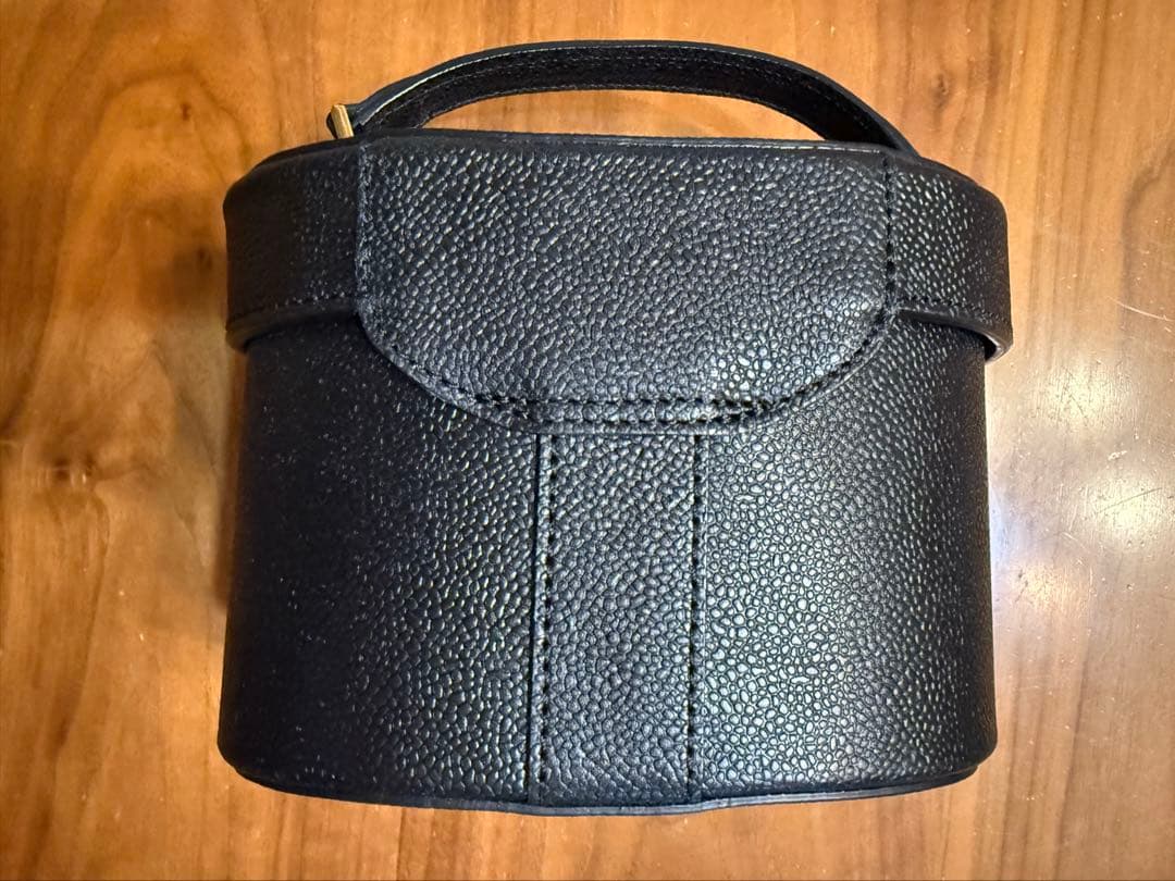 超美品 CHRISTIAN VILLA バニティバッグ レディース ブラック