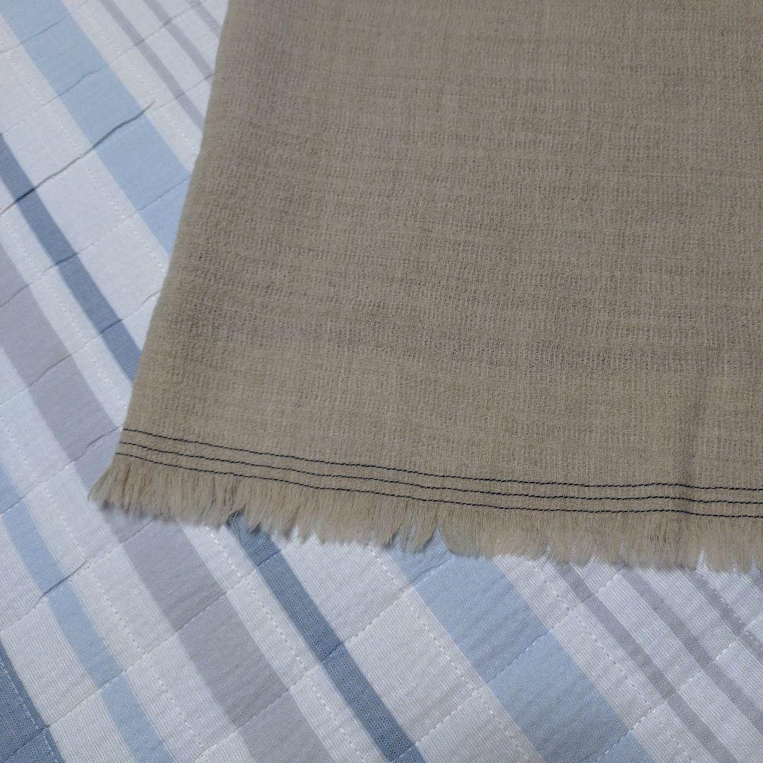 パラスパレス秋冬春　花柄プリント 生成り系ひざ丈スカート