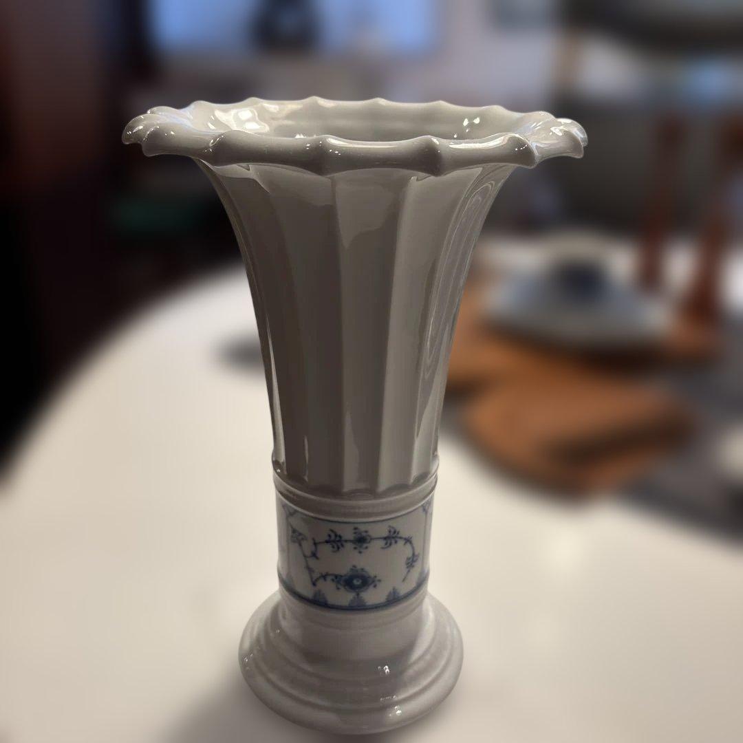   フリルエッジ花瓶 約25cm