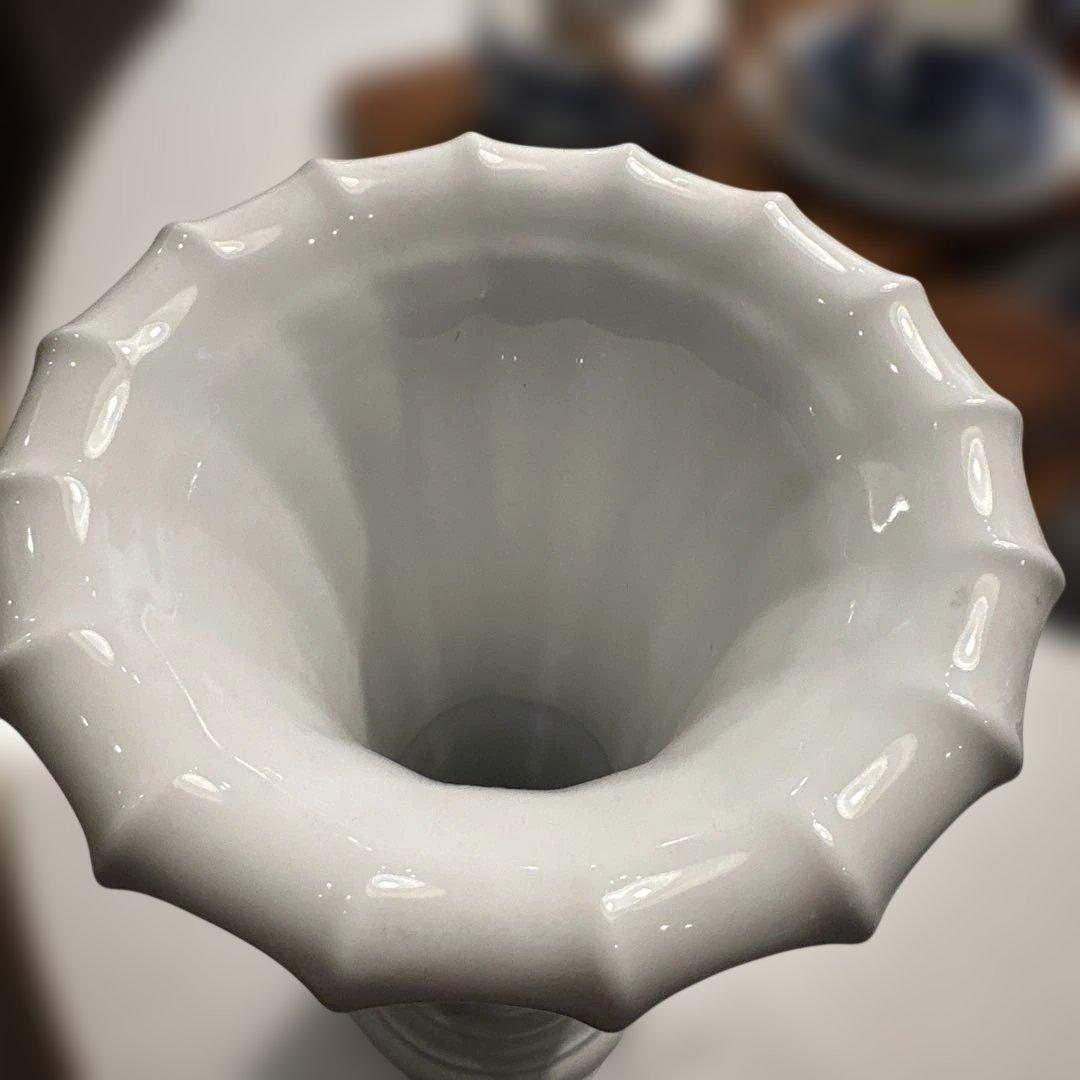   フリルエッジ花瓶 約25cm