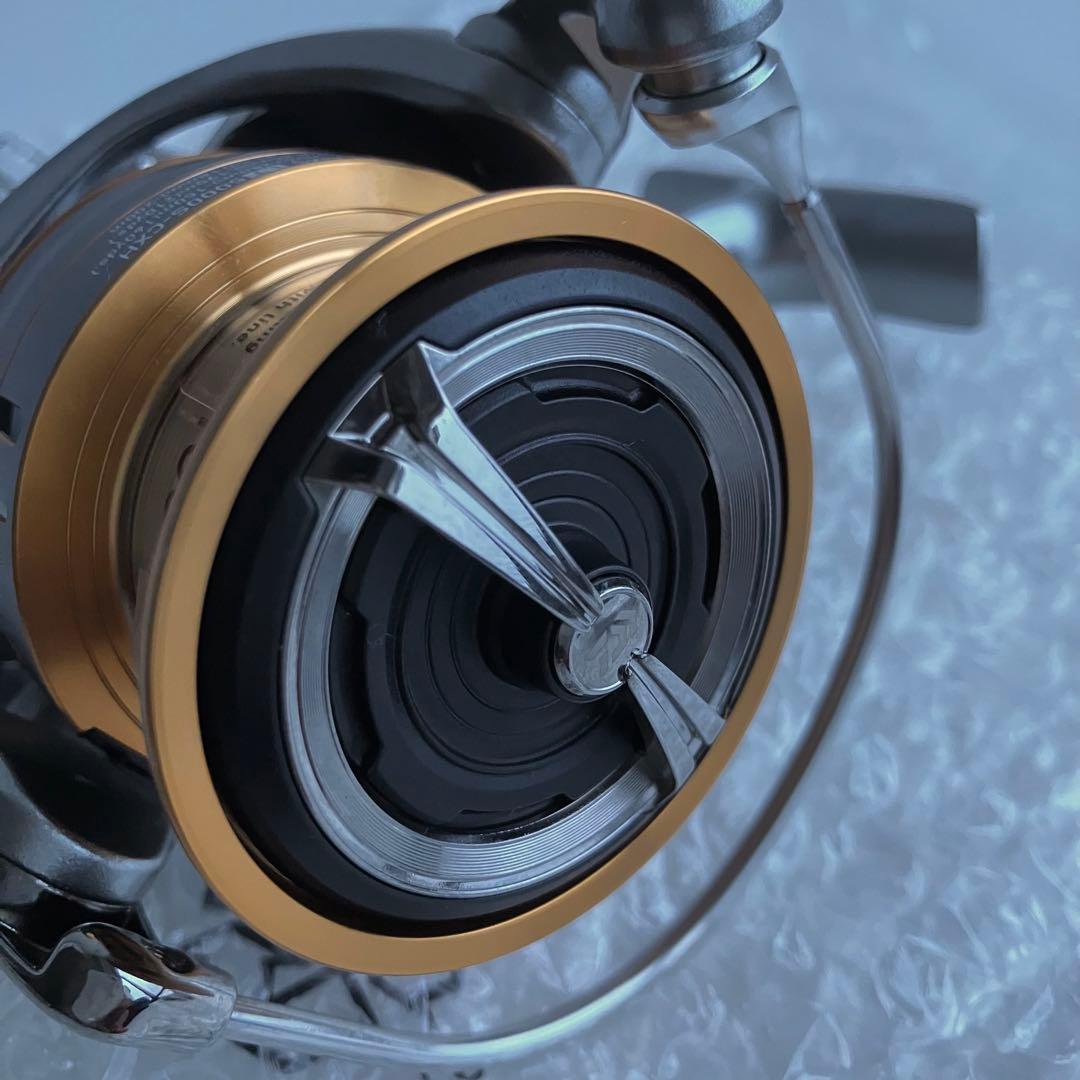 j*l様 ダイワ 18フリームスLT5000S-CXH 箱　説明書有り