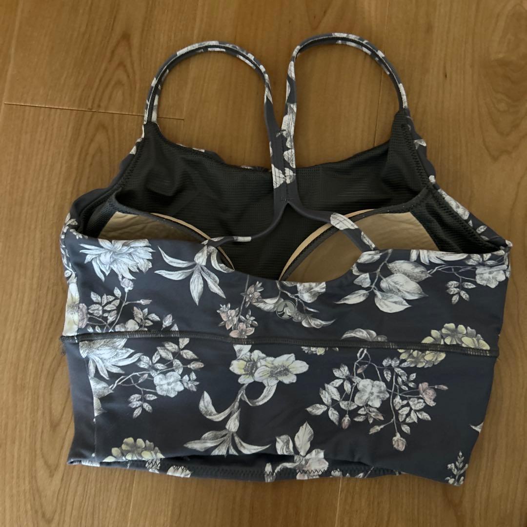 グレー系花柄ヨガウェアセット　スカーラ