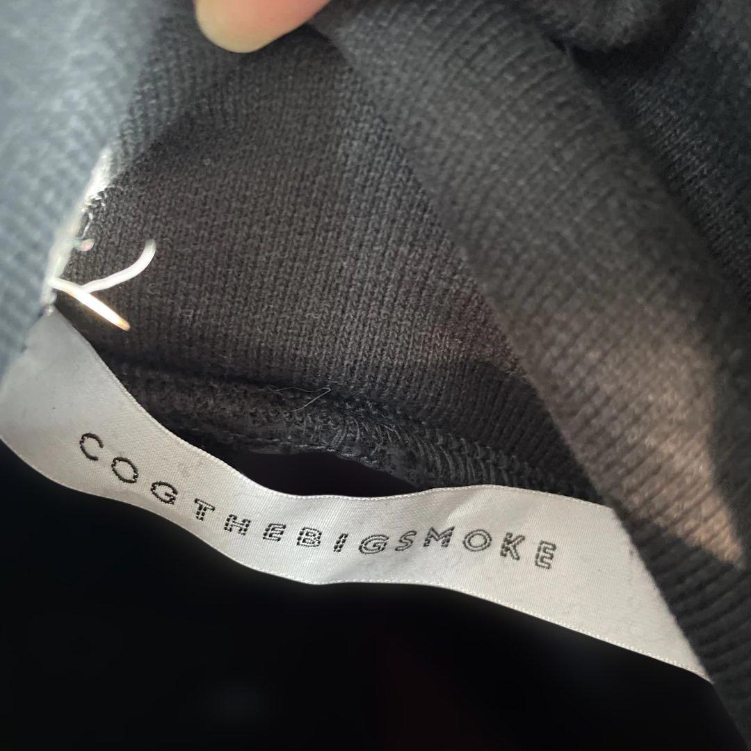 美品 COGTHEBIGSMOKE コグザビッグスモークタートルネックスウェット
