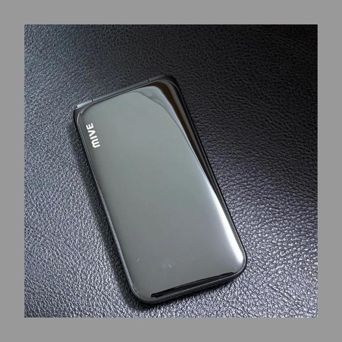 携帯電話本体 Android12 ALT MIVE Style Folder AT-M120