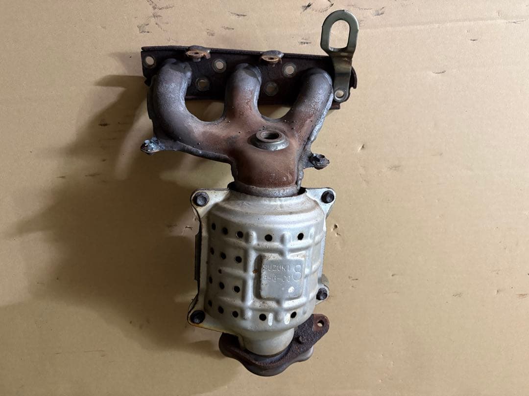 スズキ純正 エキマニ 85G-C08 触媒 素材として