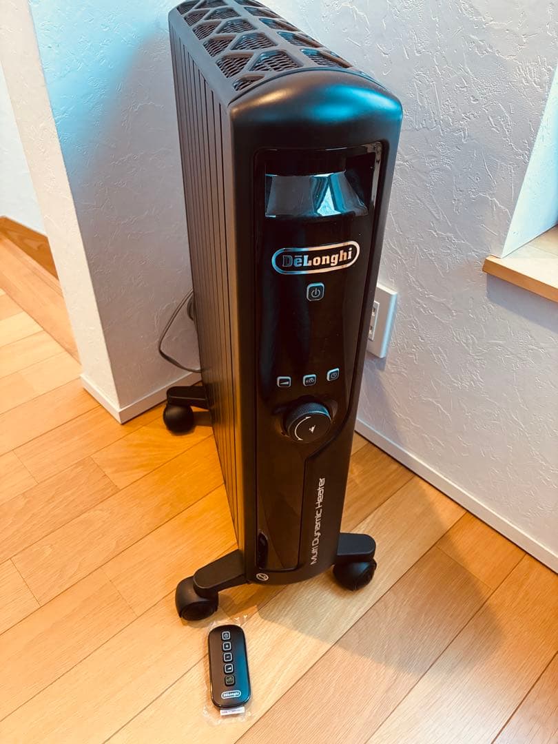 新品リモコン付き 傷無し　デロンギ オイルヒーター MDHU15-PB 動作OK