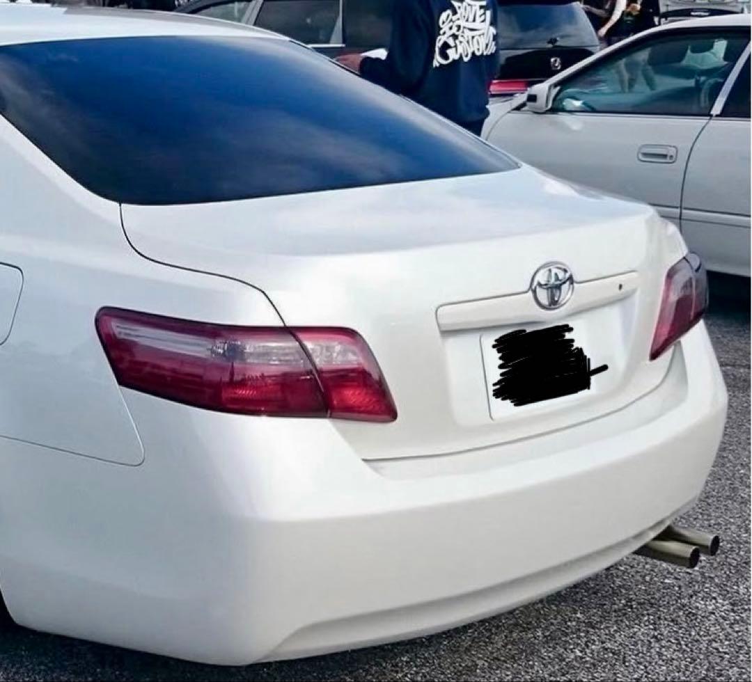 acv40 カムリ　マフラー　デュアル