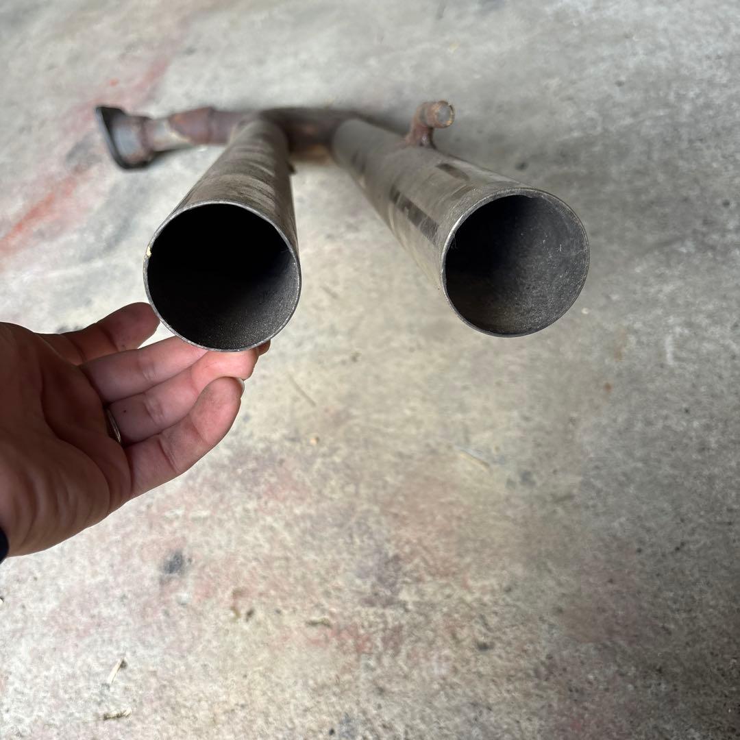 acv40 カムリ　マフラー　デュアル