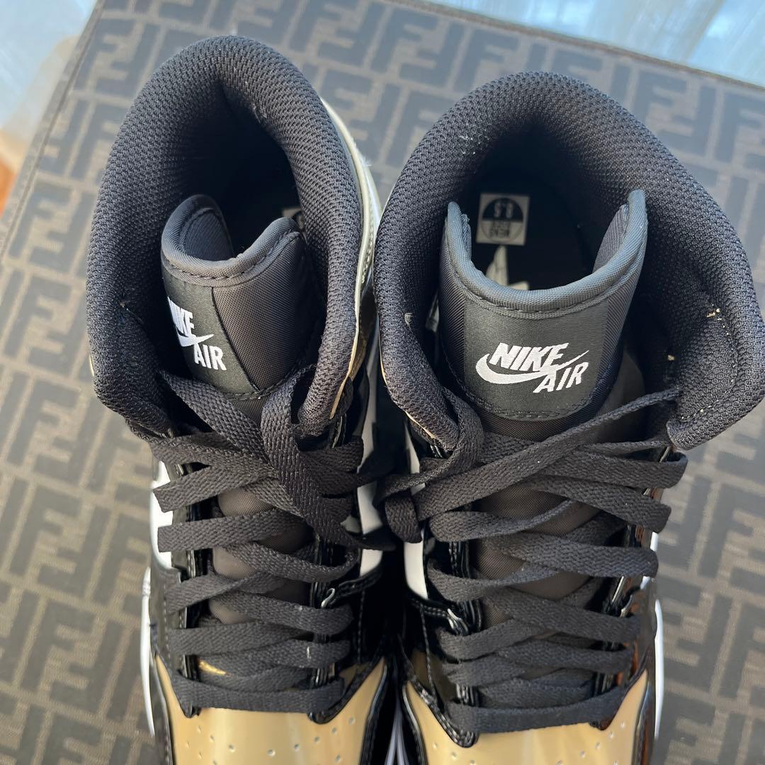 アメフトスパイク JORDAN メタリックゴールド・ブラック　サイズ26.5