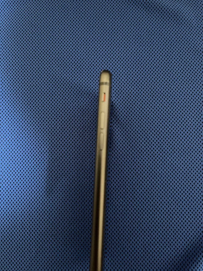 iPhone8 64GB バッテリー最大容量:78%SIMフリー