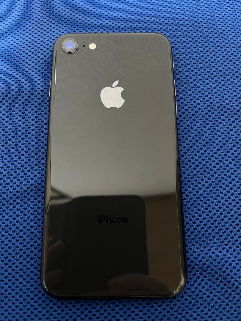 iPhone8 64GB バッテリー最大容量:78%SIMフリー