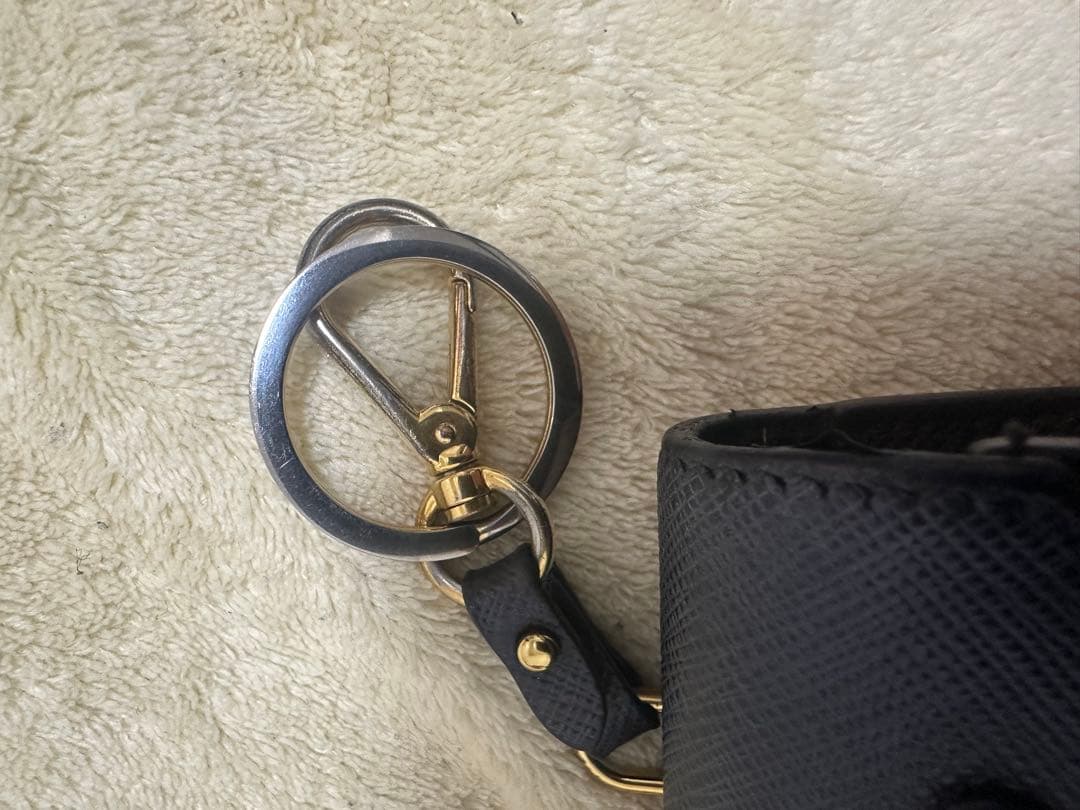 PRADA サフィアーノレザー　AirPods Proケース ネイビー