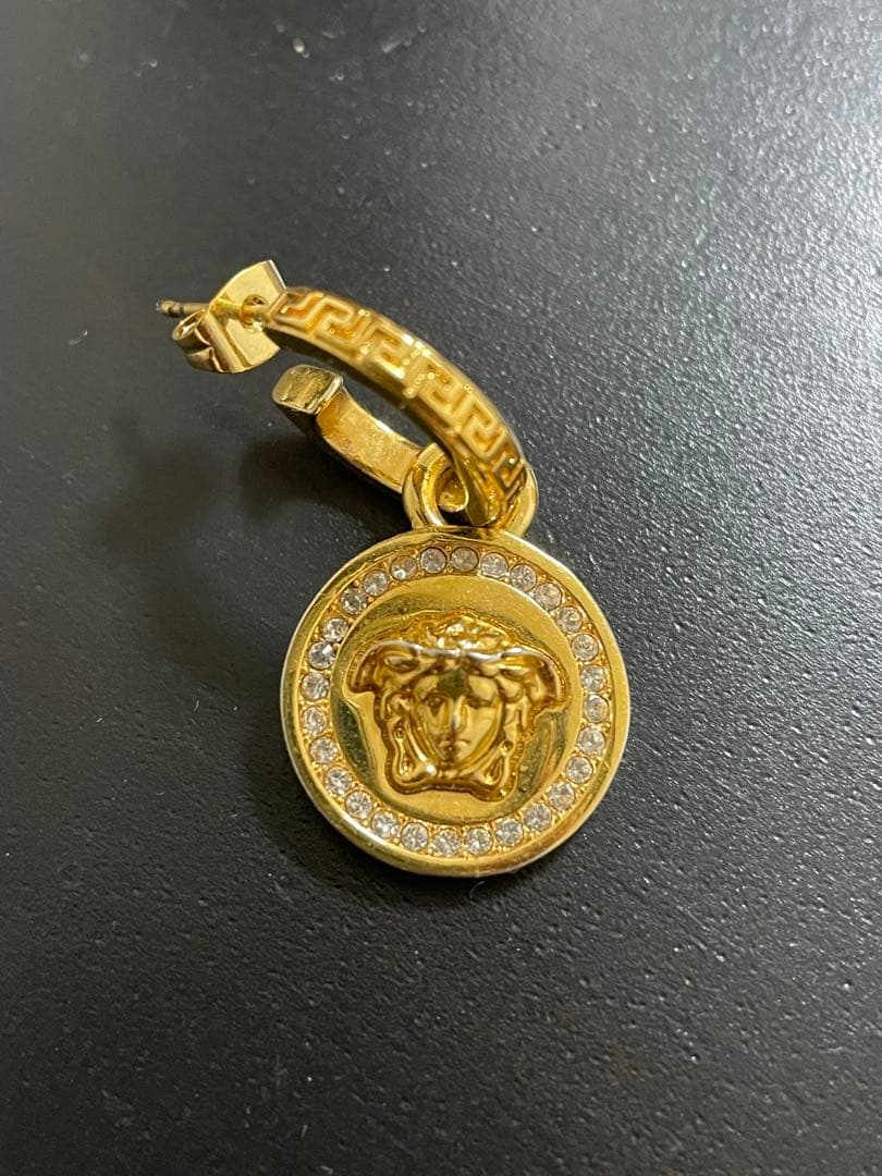 最終値下げ　ヴェルサーチ　VERSACE 片耳　ピアス メデューサ ゴールド