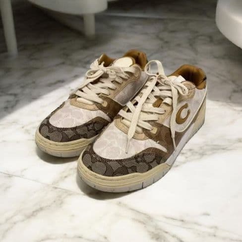 COACH コーチ ソーホー スニーカー・ミックスド シグネチャー 27cm