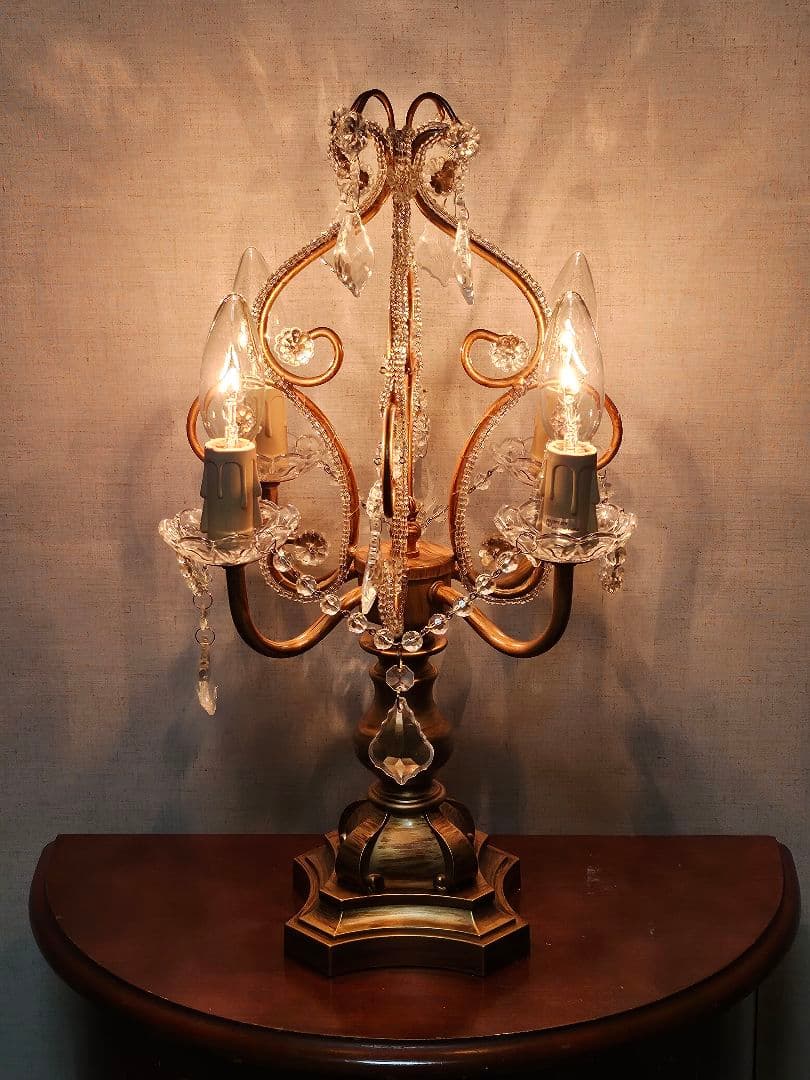 アンティークテーブルシャンデリア