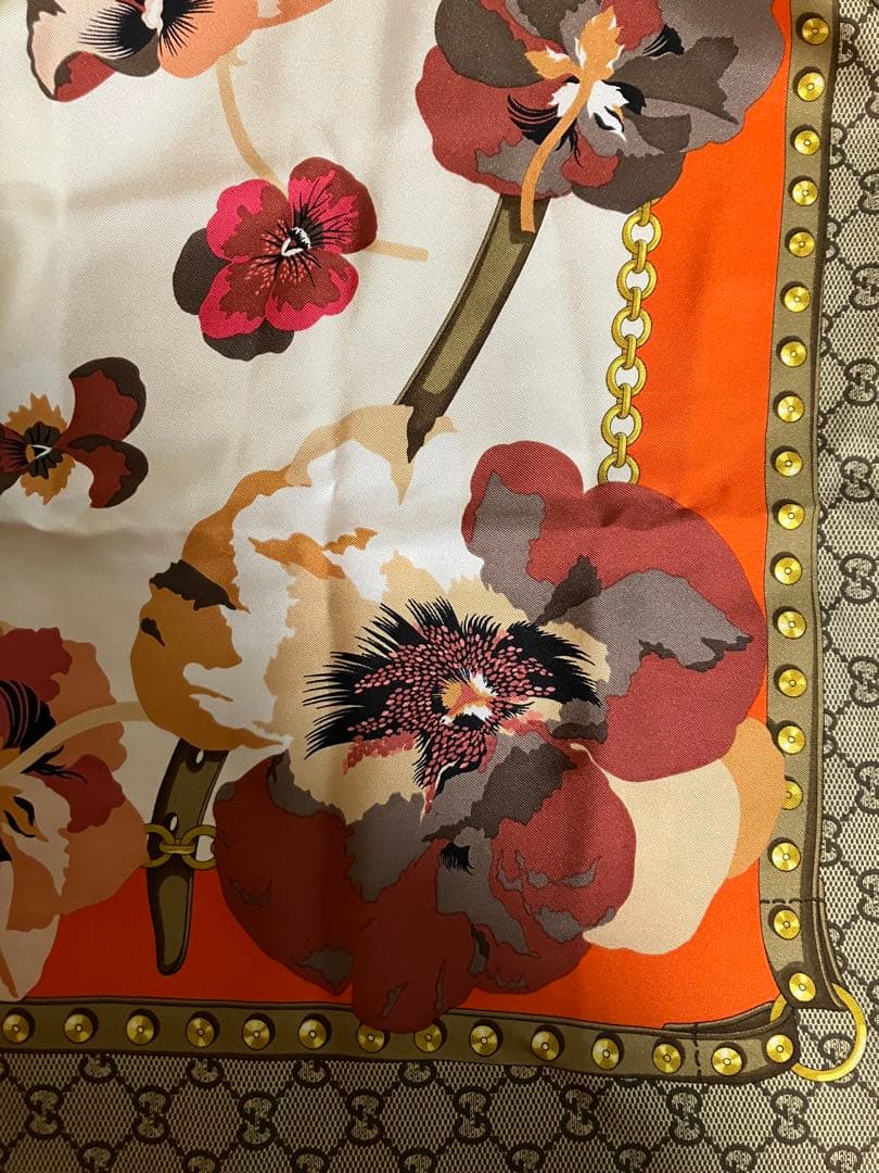 GUCCI 大判シルクスカーフ 花柄 クラシック　ヴィンテージ調