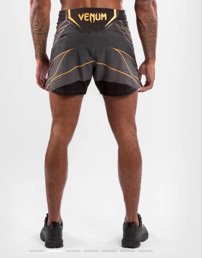 UFC VENUM本格的なファイトナイトメンズショート-ショートフィット