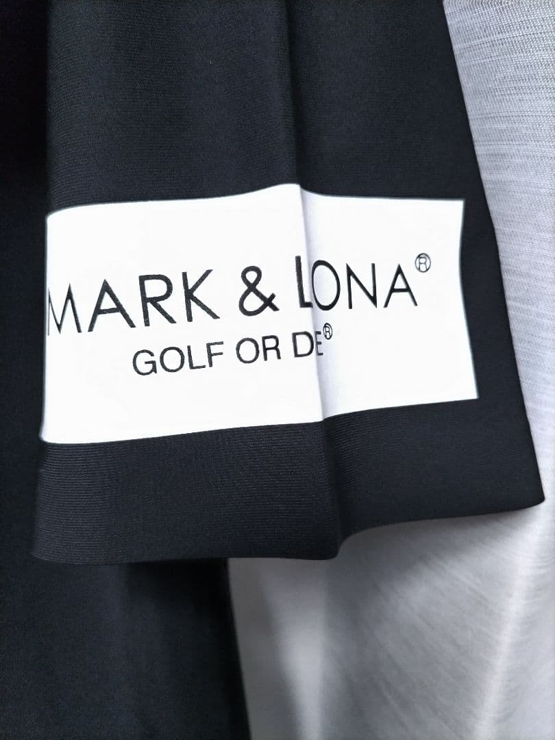 美品　マークアンドロナ　Avenir Tech Mock モックネック　48 黒