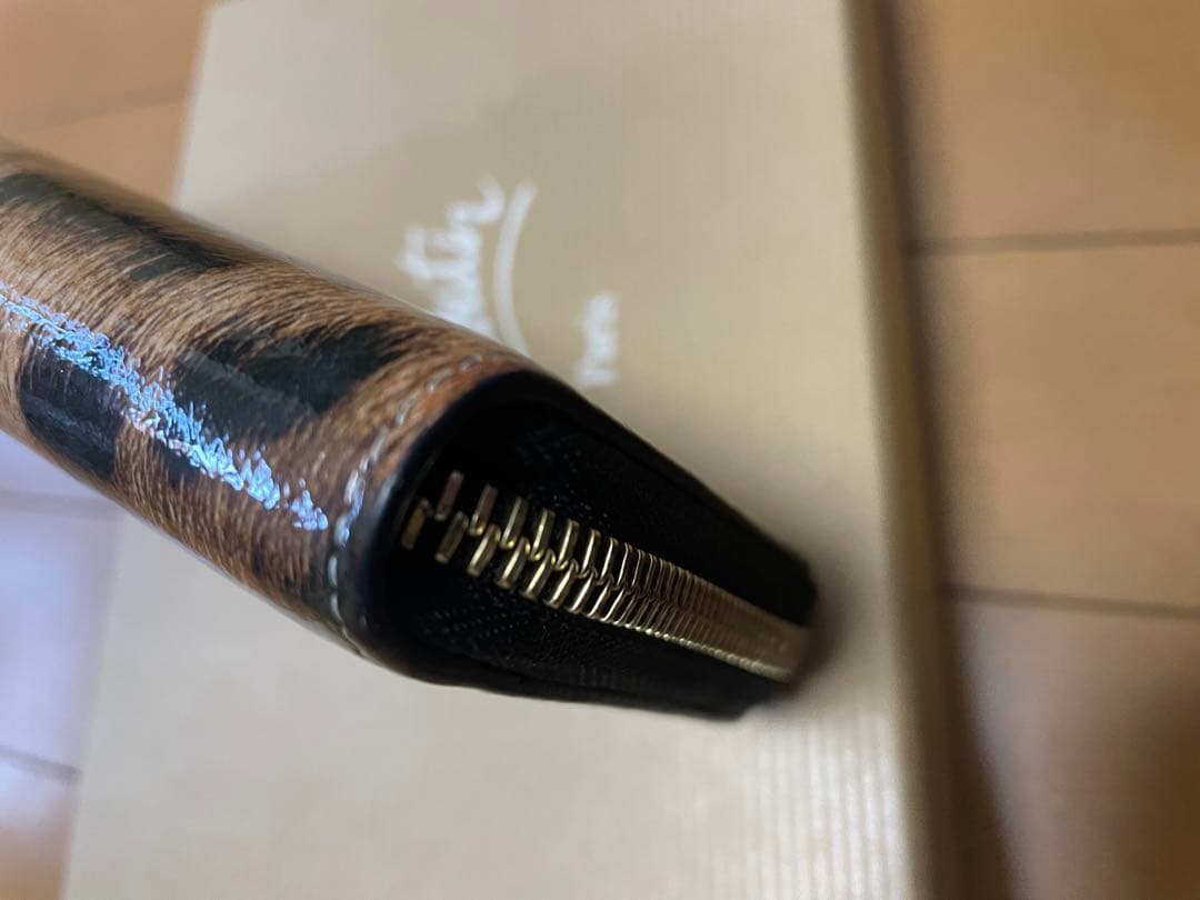 あ*き様 クリスチャンルブタン　長財布　レオパード　美品