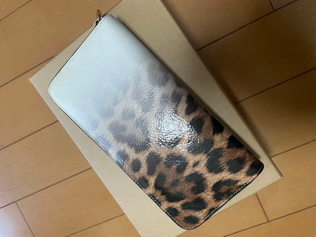 あ*き様 クリスチャンルブタン　長財布　レオパード　美品