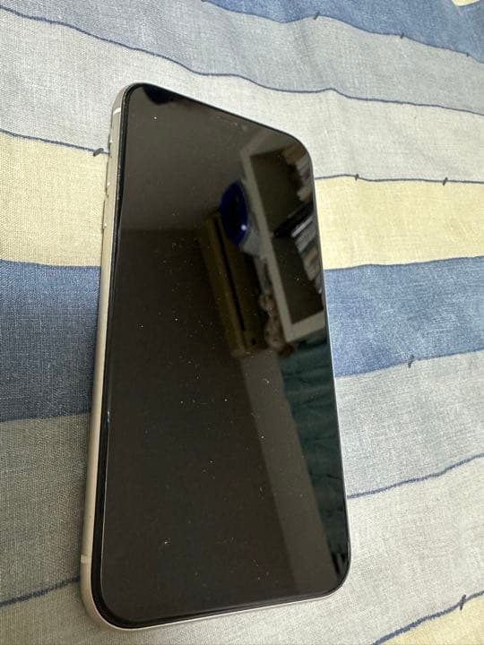 iPhone11 128GB docomo ホワイト