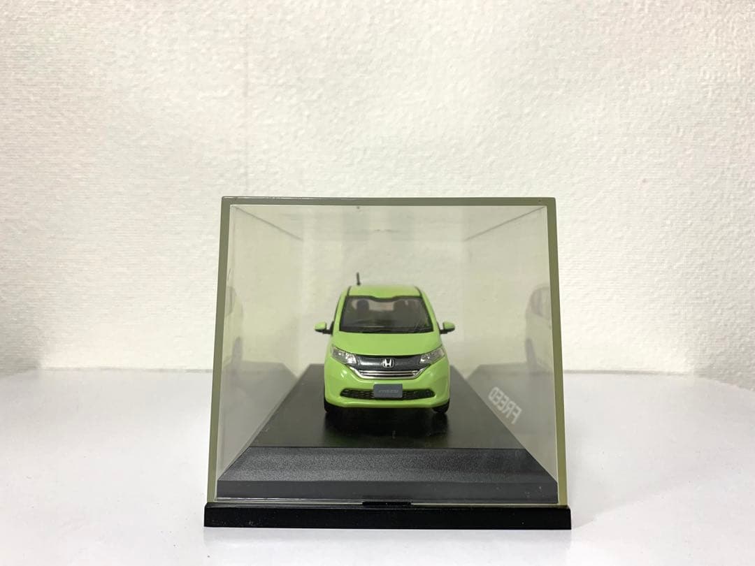 【ぺー】カラーサンプル ホンダ フリード シトロンドロップ