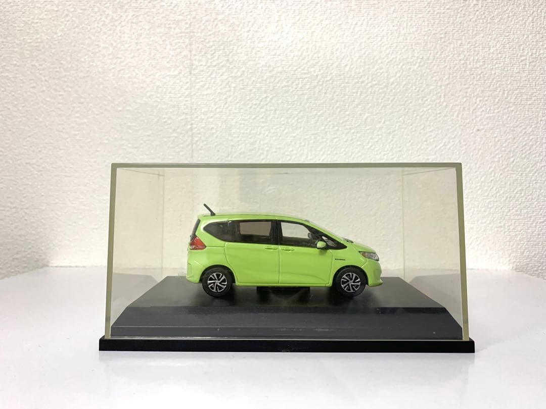 【ぺー】カラーサンプル ホンダ フリード シトロンドロップ