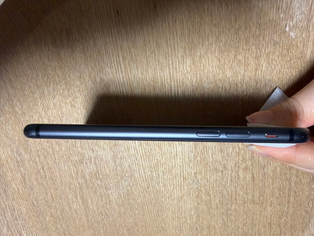 iPhone 8ブラック 本体