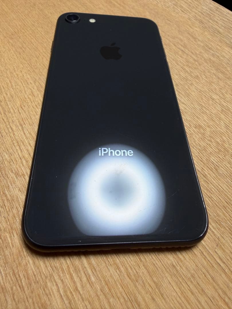 iPhone 8ブラック 本体