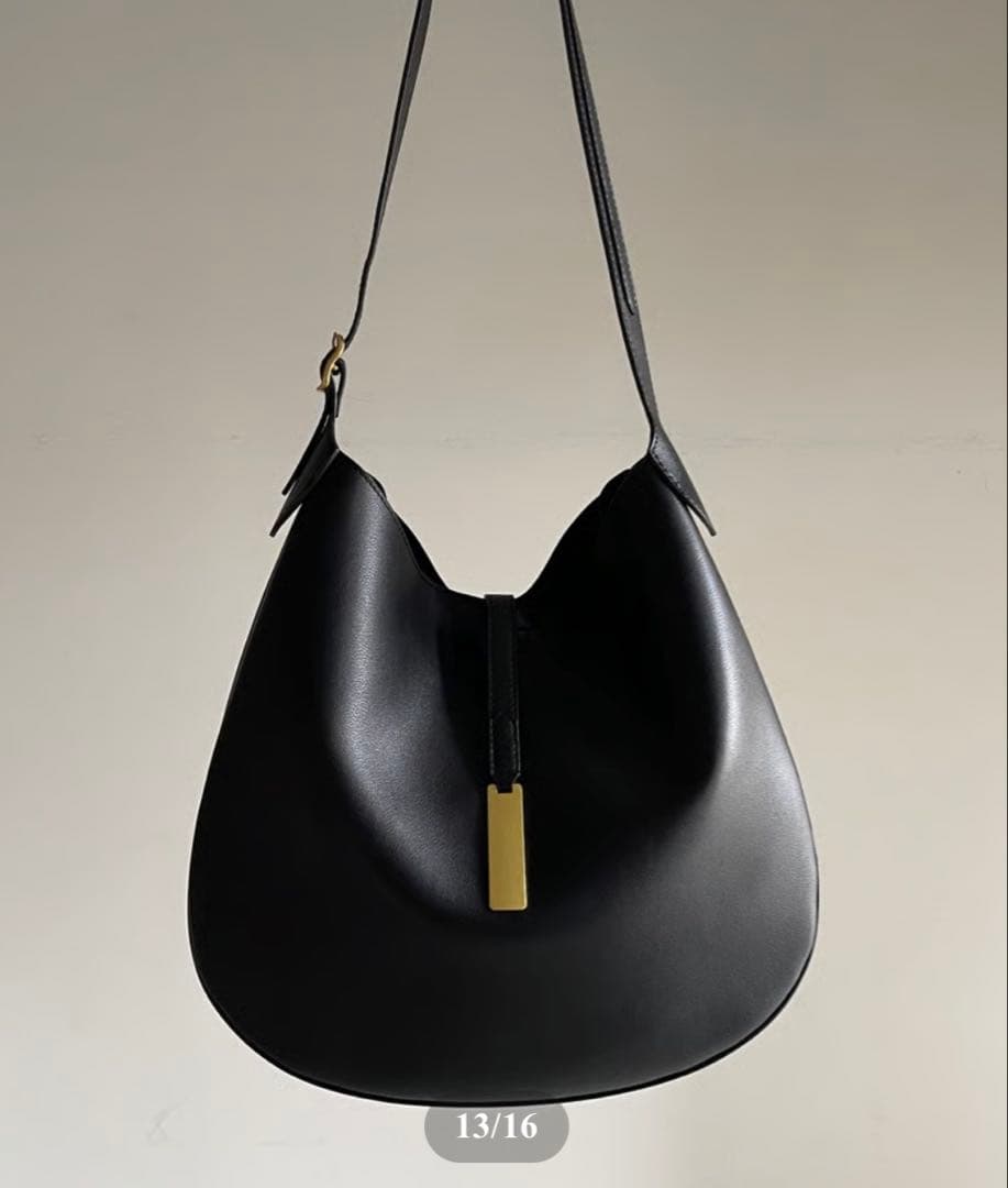 JISTORY ブラックショルダーバッグ