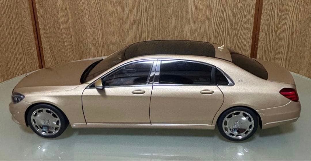 オートアート メルセデスベンツ　マイバッハ　絶版品　ミニカー