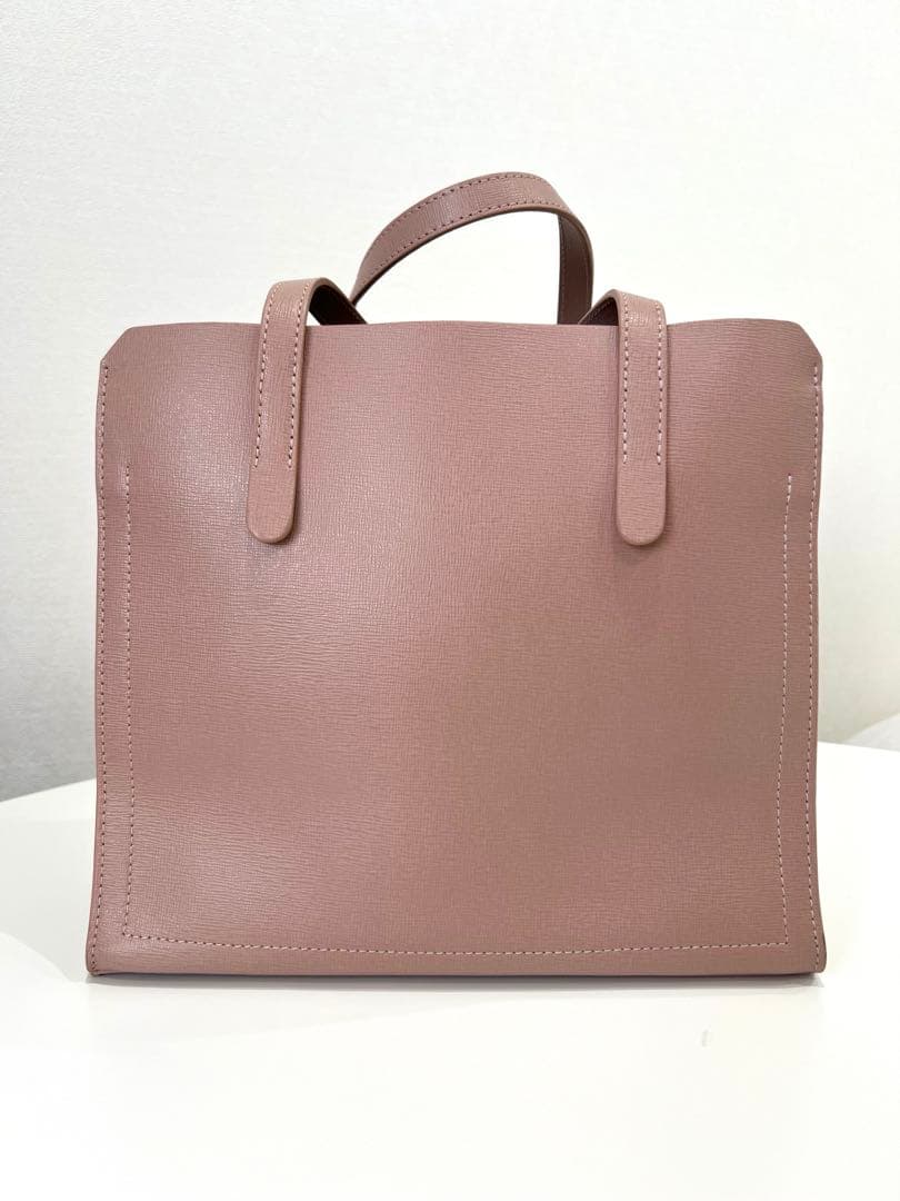 【美品】FURLA ピンク サリートートバッグ S チャーム付き