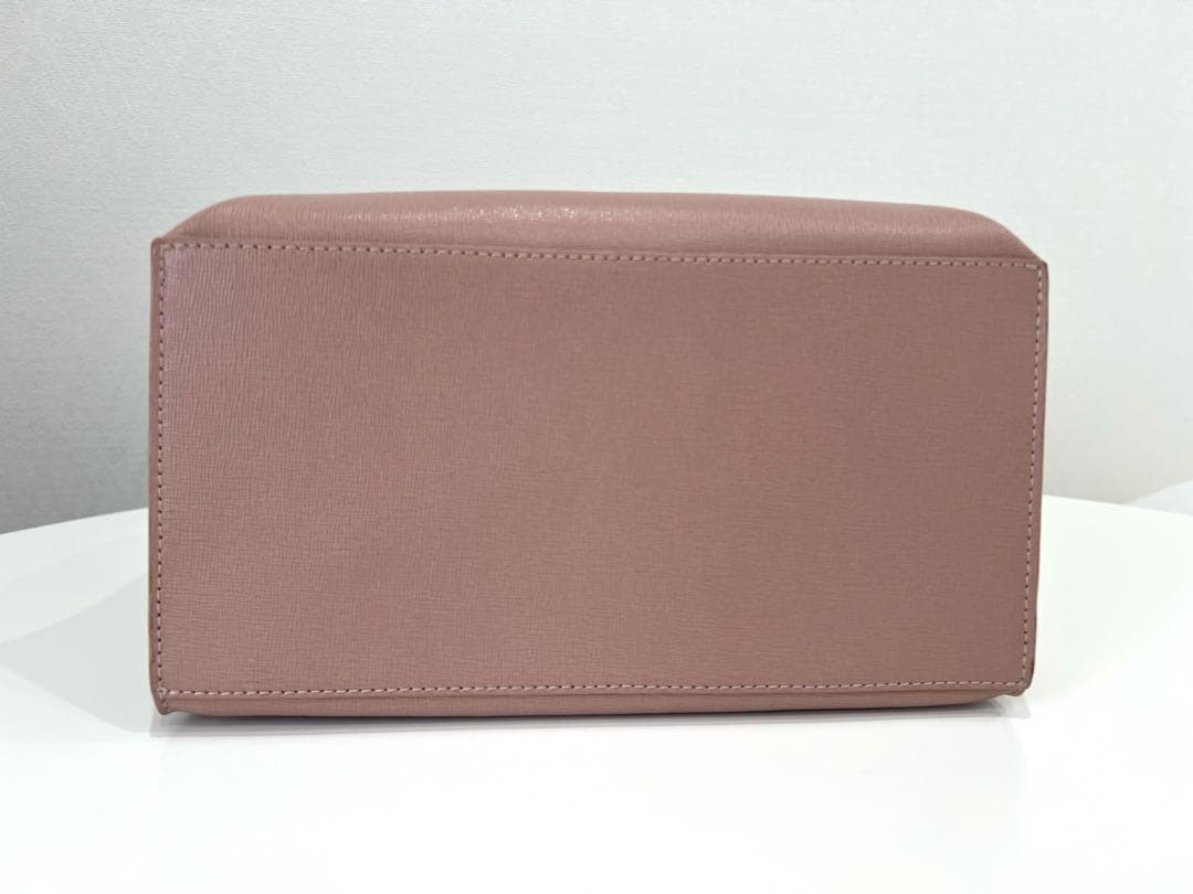 【美品】FURLA ピンク サリートートバッグ S チャーム付き