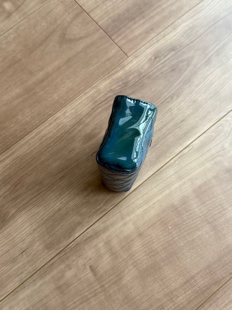 黒まめ※シャネル カードケース/キルティング　パテントレザー ブルー