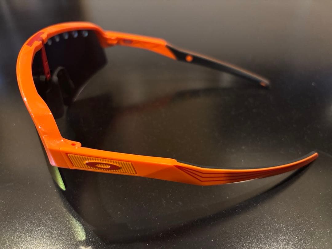 Oakley サングラス　SUTRO LITE SWEEP