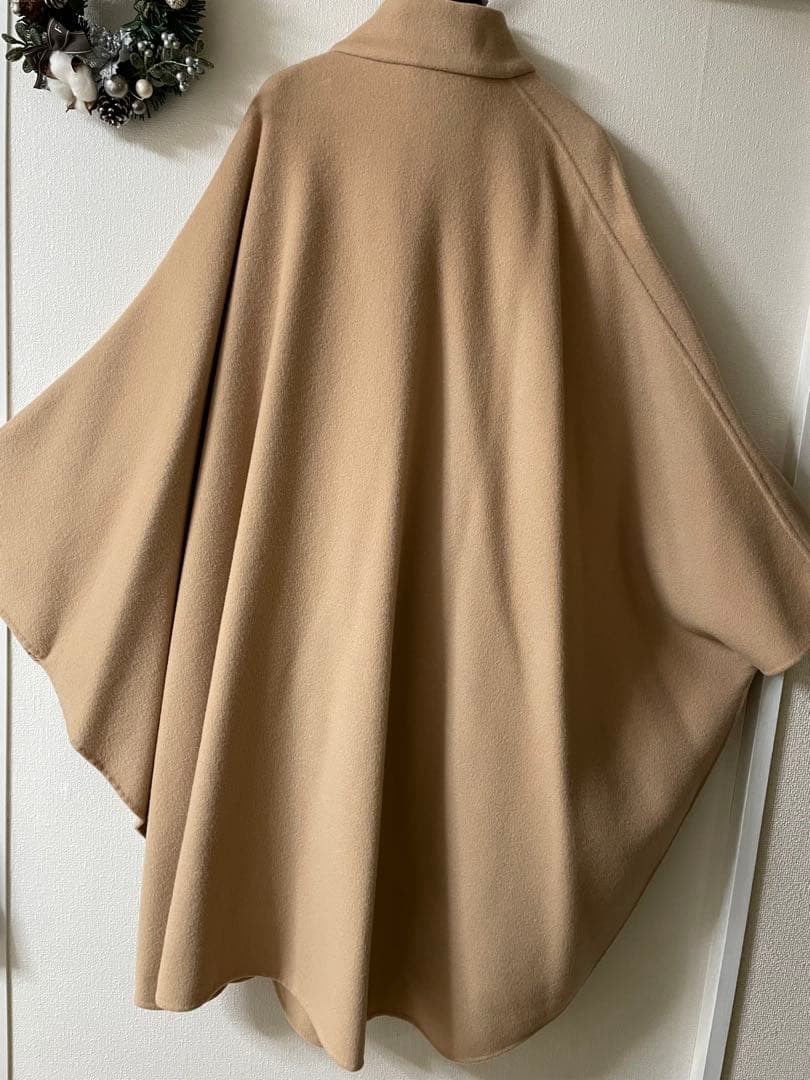 FOXEY ベージュ ポンチョ