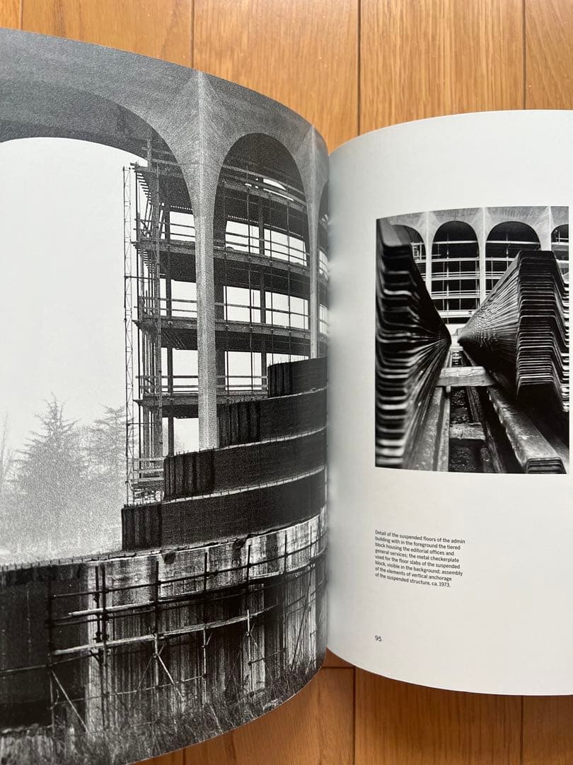 希少 オスカー•ニー•マイヤー イタリア建築 モンダドリ 書籍 建築作品集