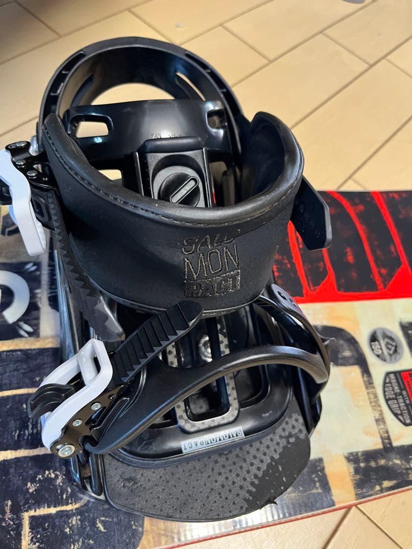 GNU スノーボード　スノボ　板　ビンディング　バイン