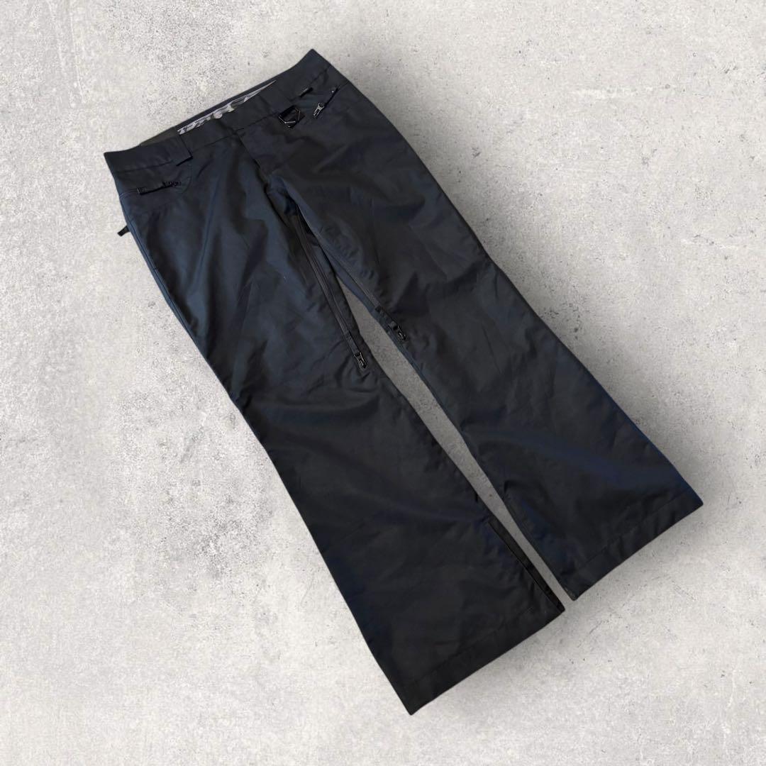 【オークリー】スキー　スノボーパンツ　M 黒　刺繍ロゴ　11年製　希少品　k