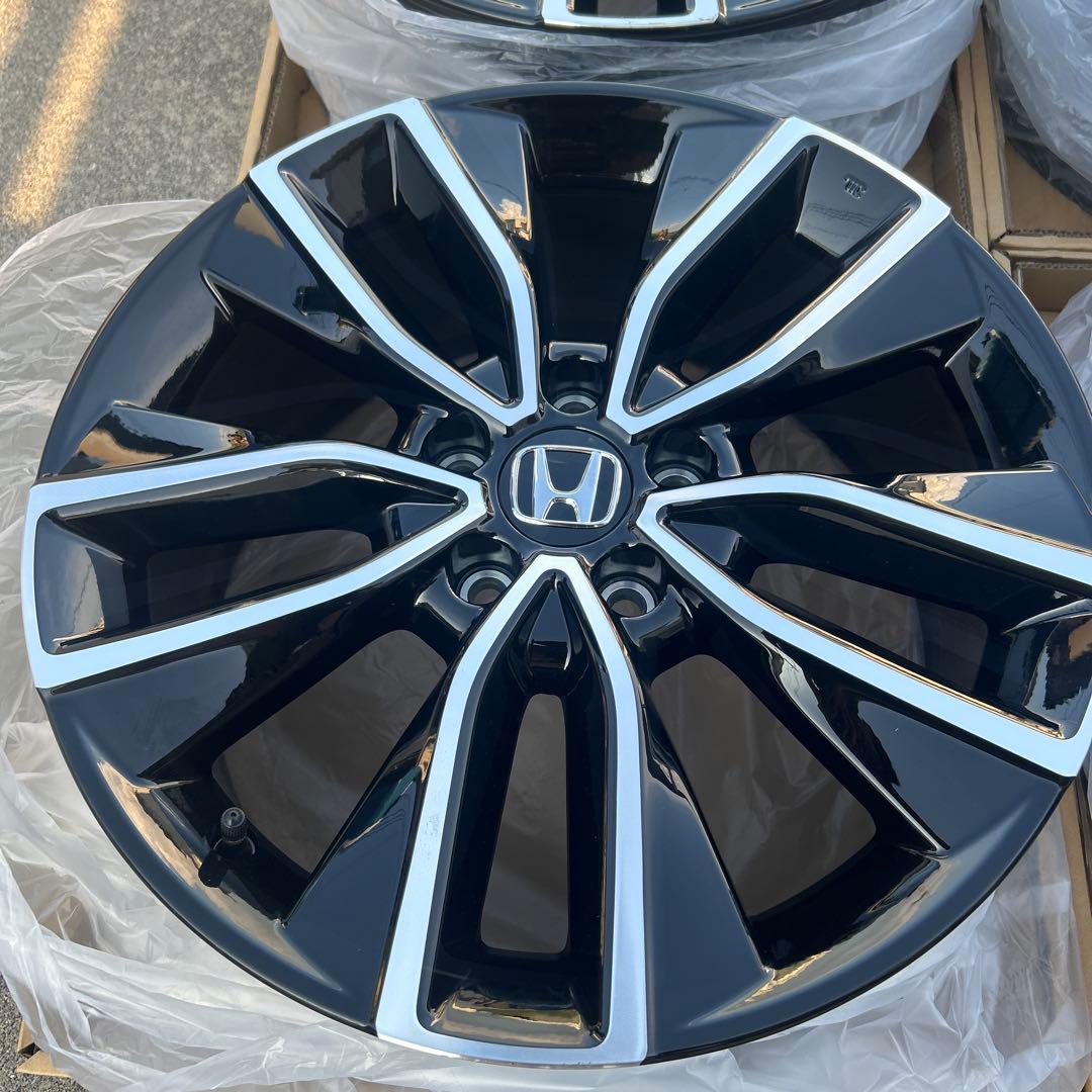 VEZEL RV5 ヴェゼル　純正　18インチホイール