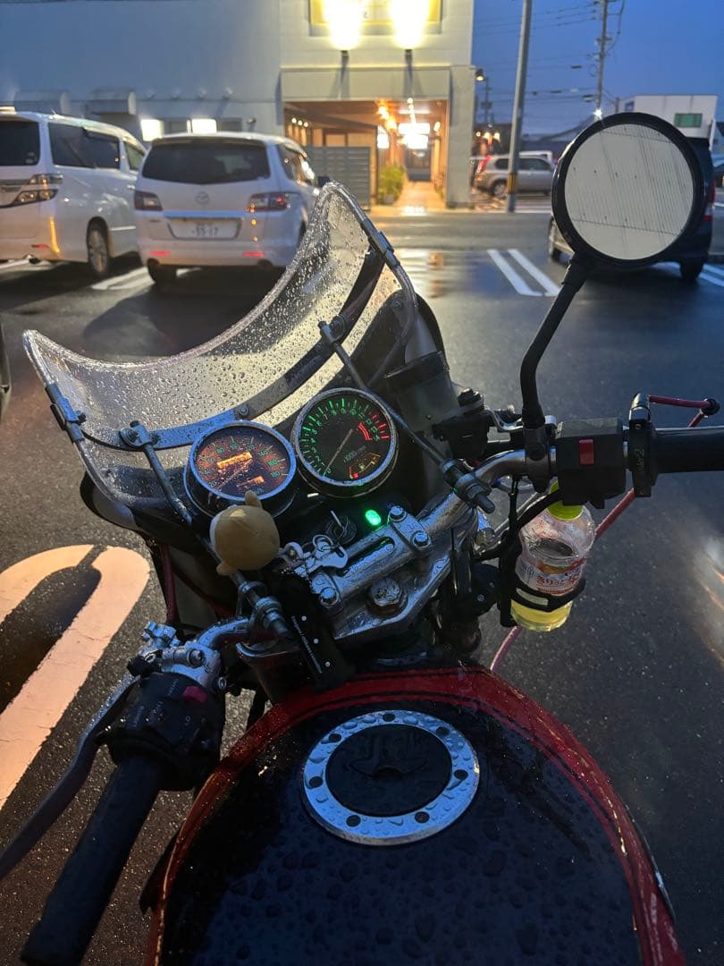 悠*様 やられ　旭　短風防　写真はzephyr400です‼️