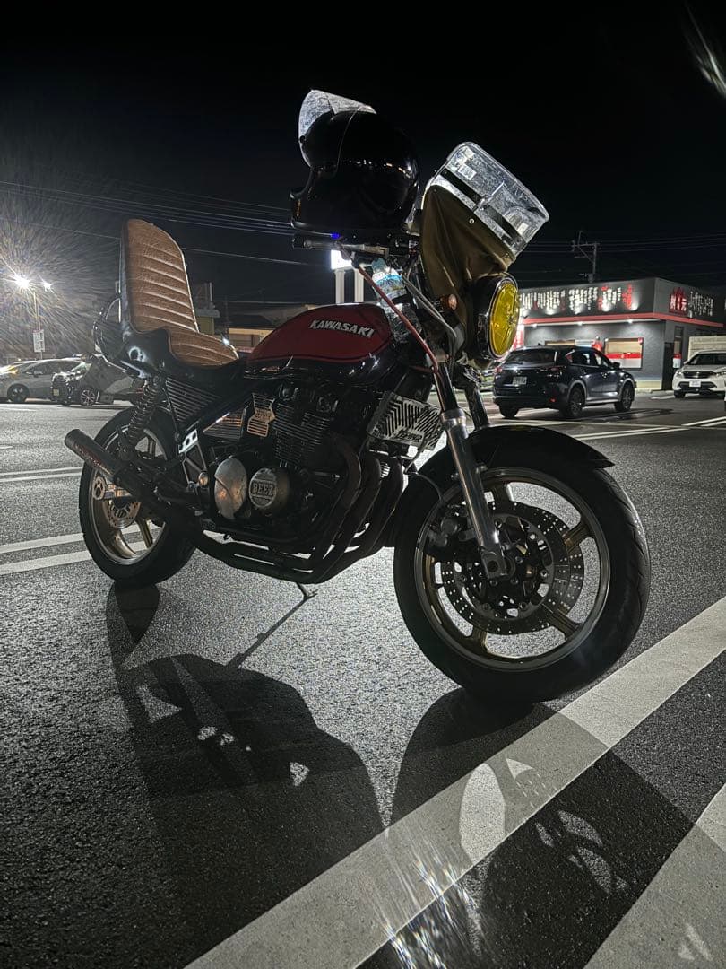 悠*様 やられ　旭　短風防　写真はzephyr400です‼️