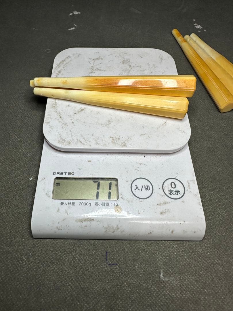 三味線　天然素材　糸巻き　和楽器　弦楽器　民謡　細密細工　アンティーク