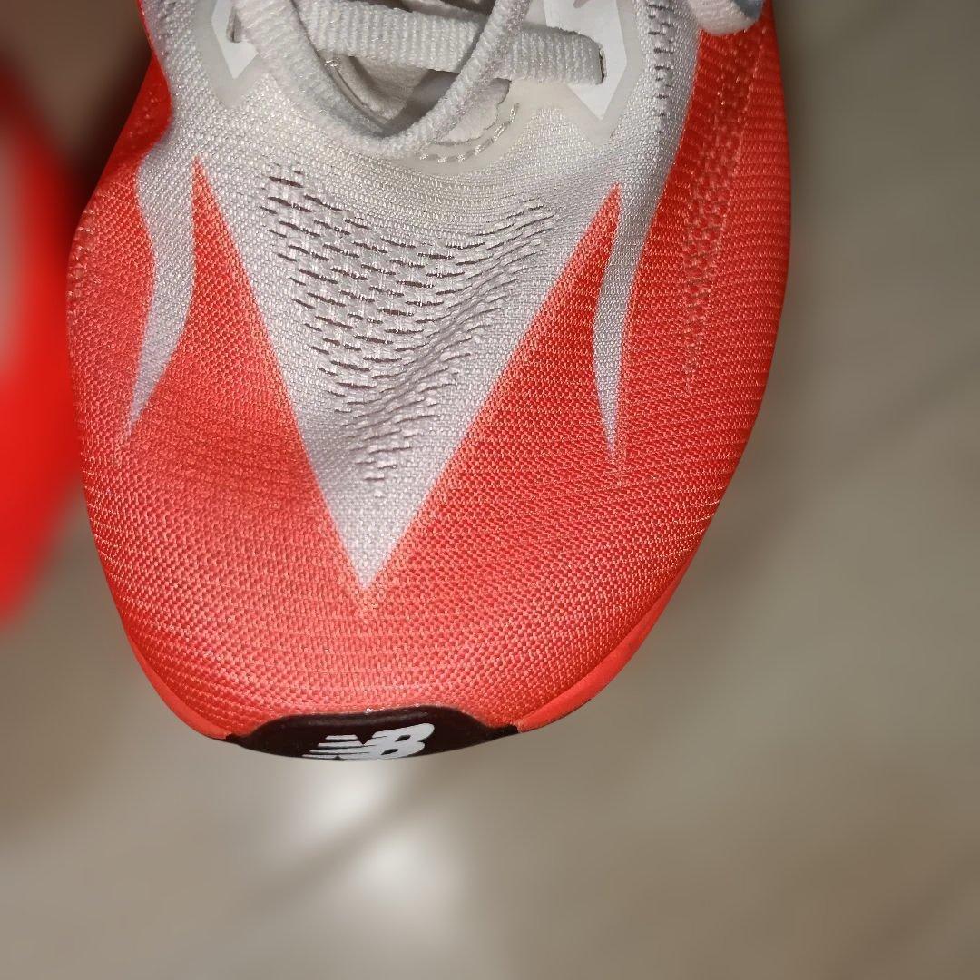 ニューバランスFuelCell SC ELITE V5 25.5cm