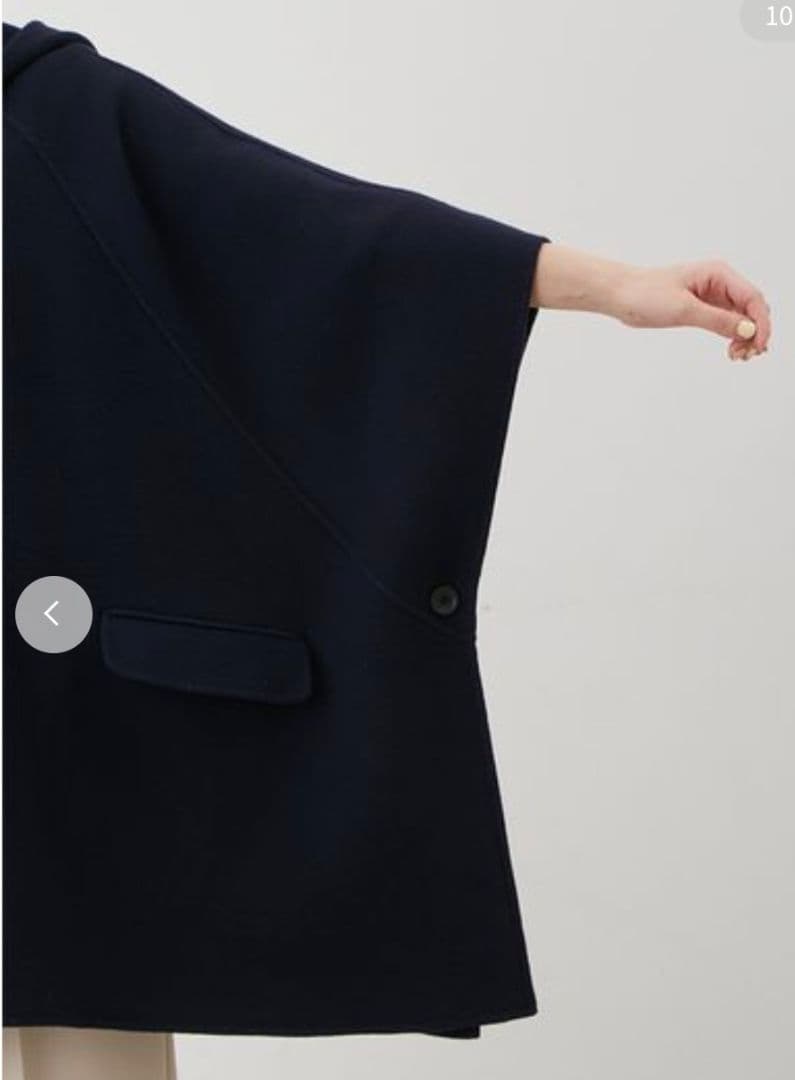 【ミラオーエン】ネイビー フード付きポンチョ数時間使用のみ、値引き交渉OK