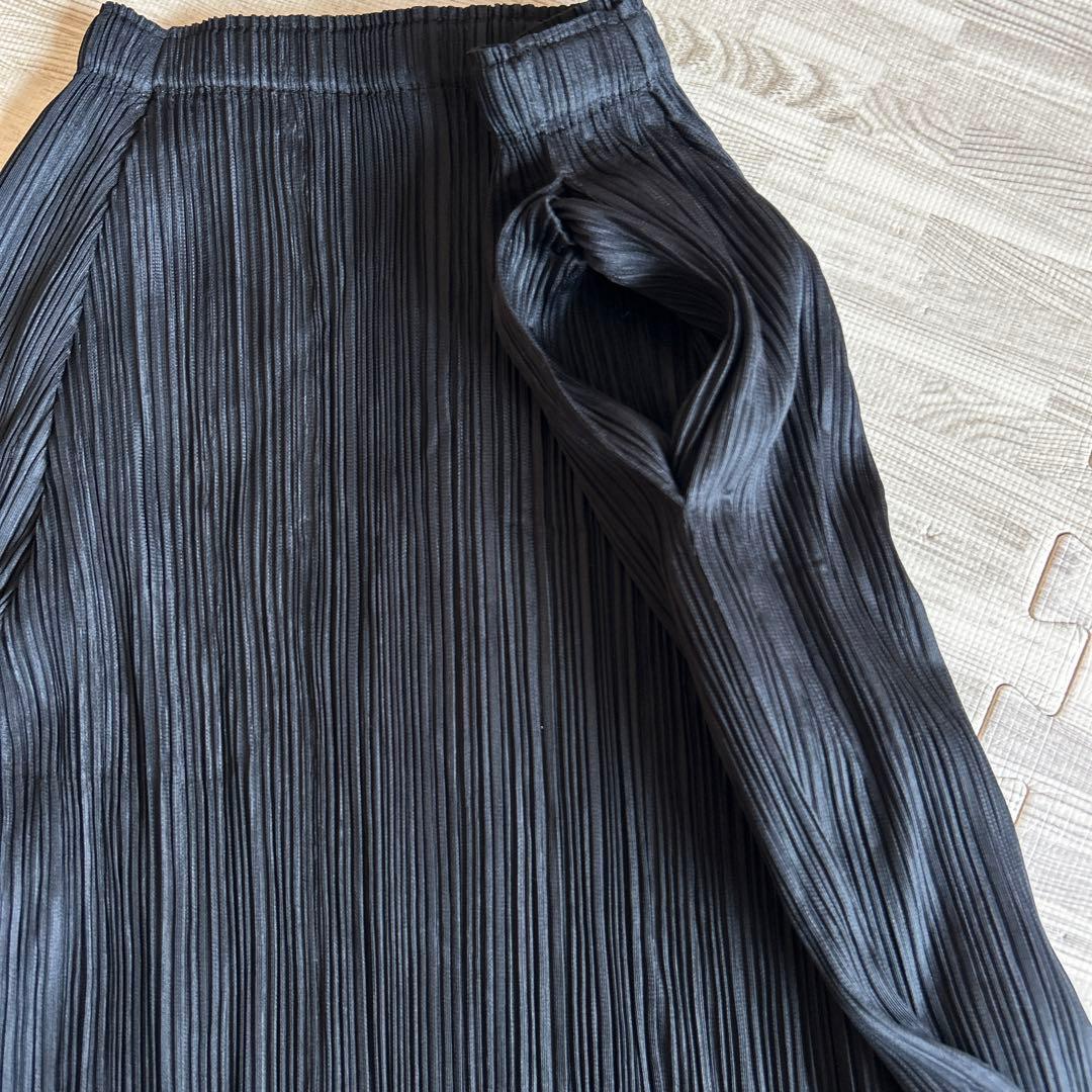 プリーツプリーズ　イッセイミヤケ サルエル