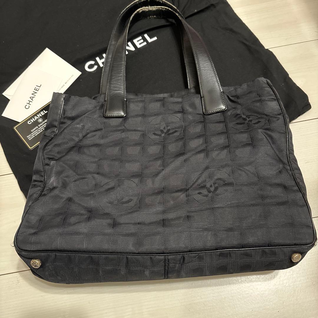 シャネル　ニュートラベルライン　トートバッグ　黒　CHANEL巾着付き