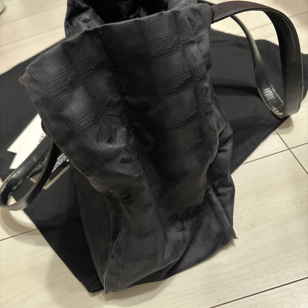 シャネル　ニュートラベルライン　トートバッグ　黒　CHANEL巾着付き