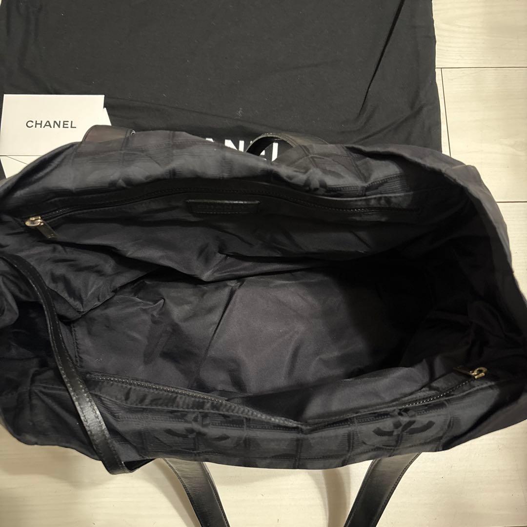 シャネル　ニュートラベルライン　トートバッグ　黒　CHANEL巾着付き