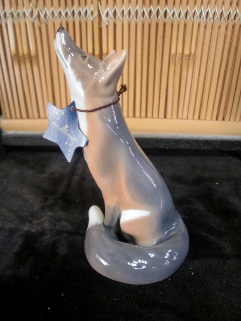 白*ま様 ロイヤルコペンハーゲン2006Fox year figure 　新品未